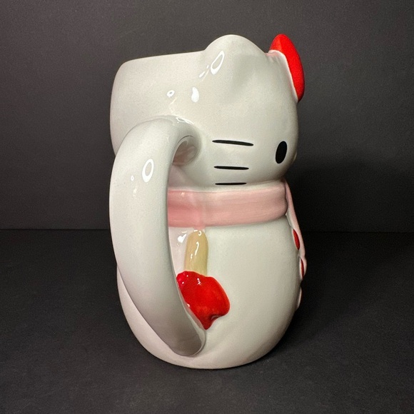 Hello Kitty snowman mug 🎀☃️🎀 - Picture 3 of 7